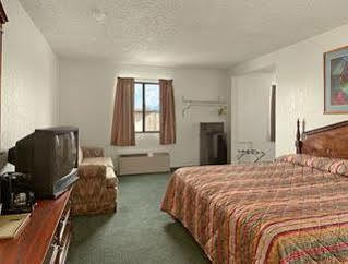 Super 8 By Wyndham Gallup Extérieur photo